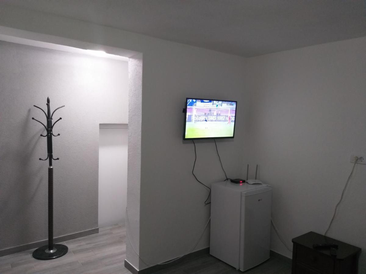 Emina Apartment พลาฟ ภายนอก รูปภาพ